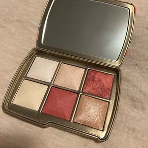 Hourglass AMBIENT lighting edit unlocked butterfly
